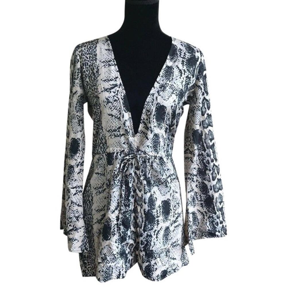 Nasty Gal Snake Print Plunge Romper Women's US 2 Black Tan Long Sleeve NWT - Picture 5 of 10